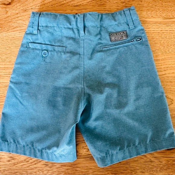 Volcom Surf and Turf Hybrid Shorts - (5) - Picture 2 of 4